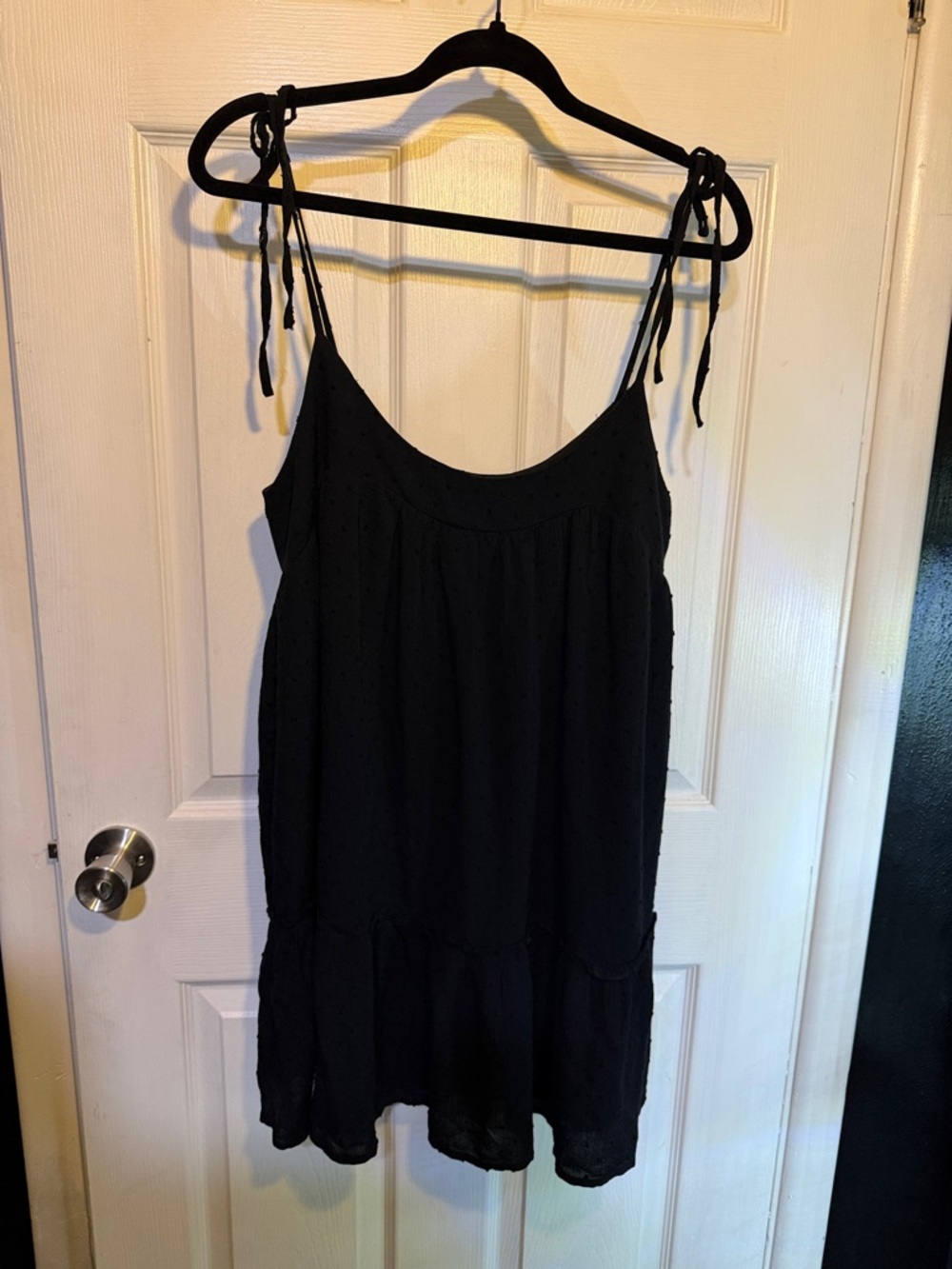 Forever 21 Black Sleeveless Dress with Scoop Neck